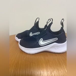 Nike Kids Dark Blue and White Sneakers
